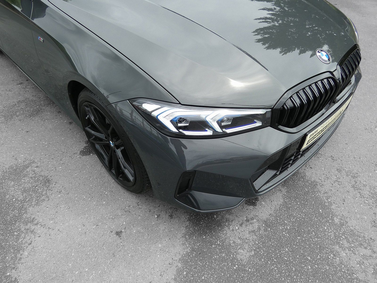 BMW 320d xDrive M Sportpaket - Samsaru's Car Outlet