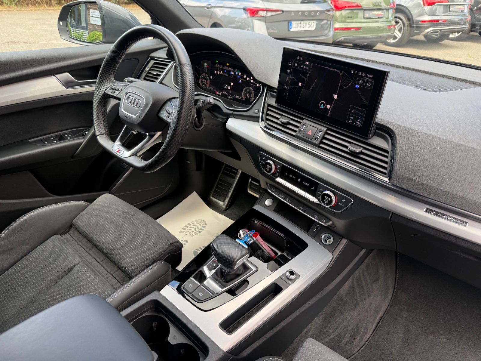 Audi Q5 40 TDI quattro S line - Samsaru's Car Outlet