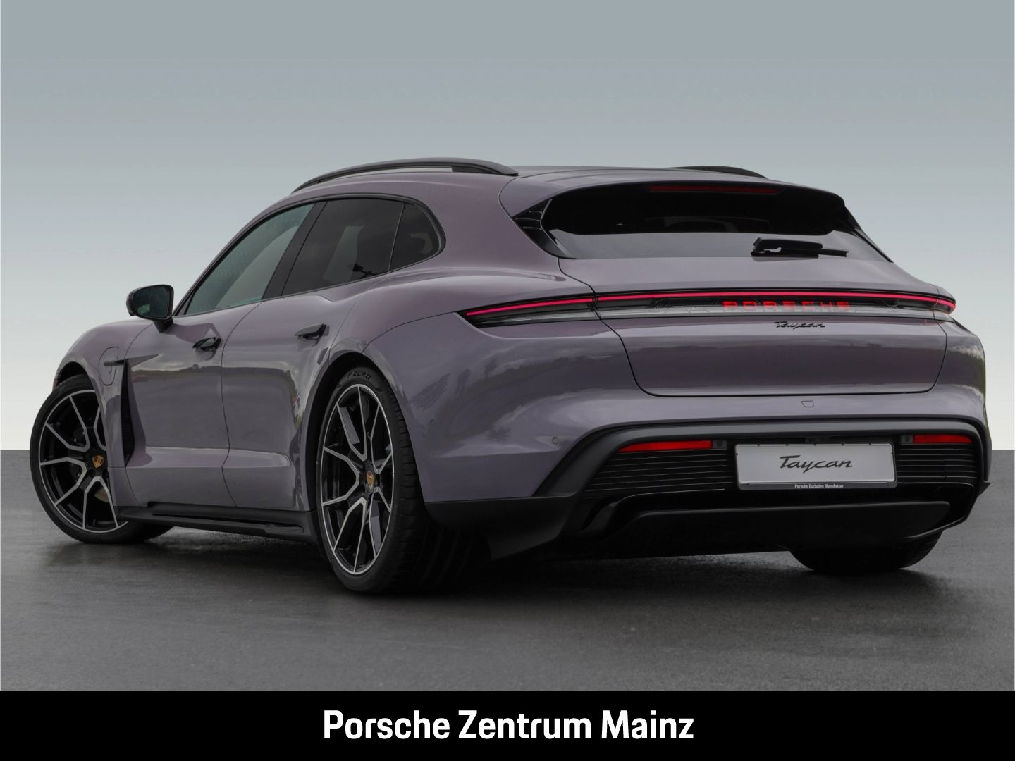 Porsche Taycan Sport Turismo UPE:154.000€,Beifahrerdispl