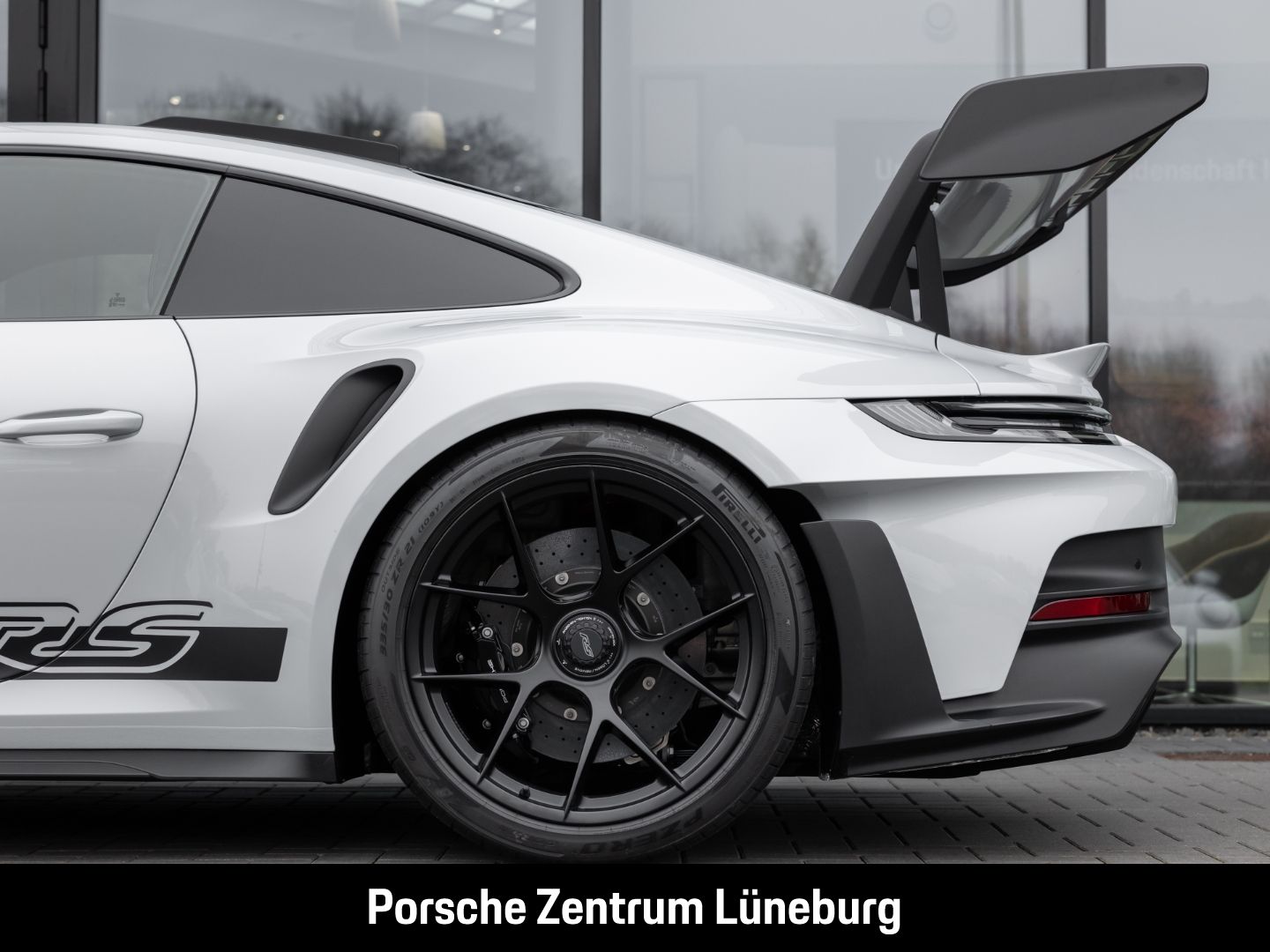 Porsche 992 911 GT3 RS - Samsaru's Car Outlet