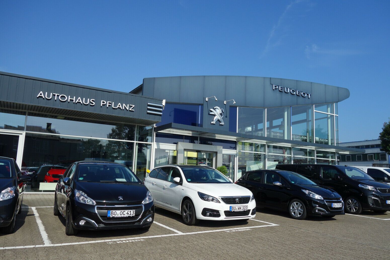 Peugeot e-2008 Active Pack - Samsaru's Car Outlet