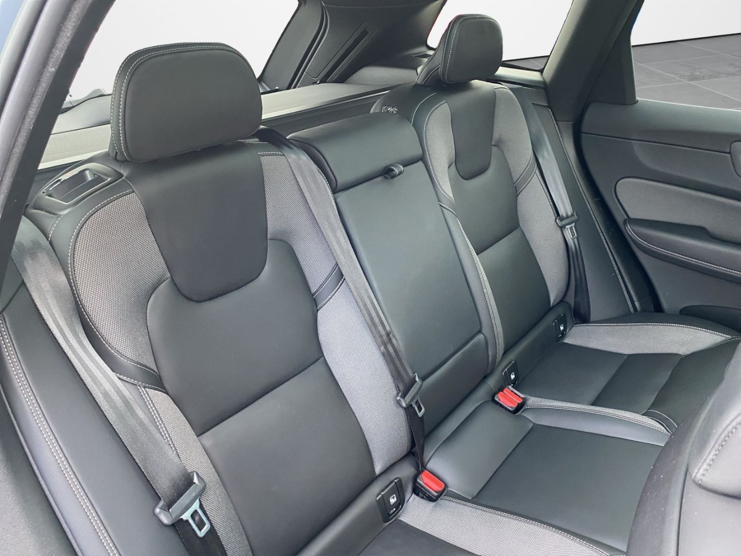Volvo XC60 B5 D AWD Ultimate Bright 4Z.Klima SitzHZ.