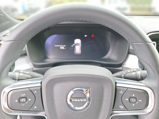 Volvo XC40 B3 Core Navi Kamera Klimaautomatik PDC Temp