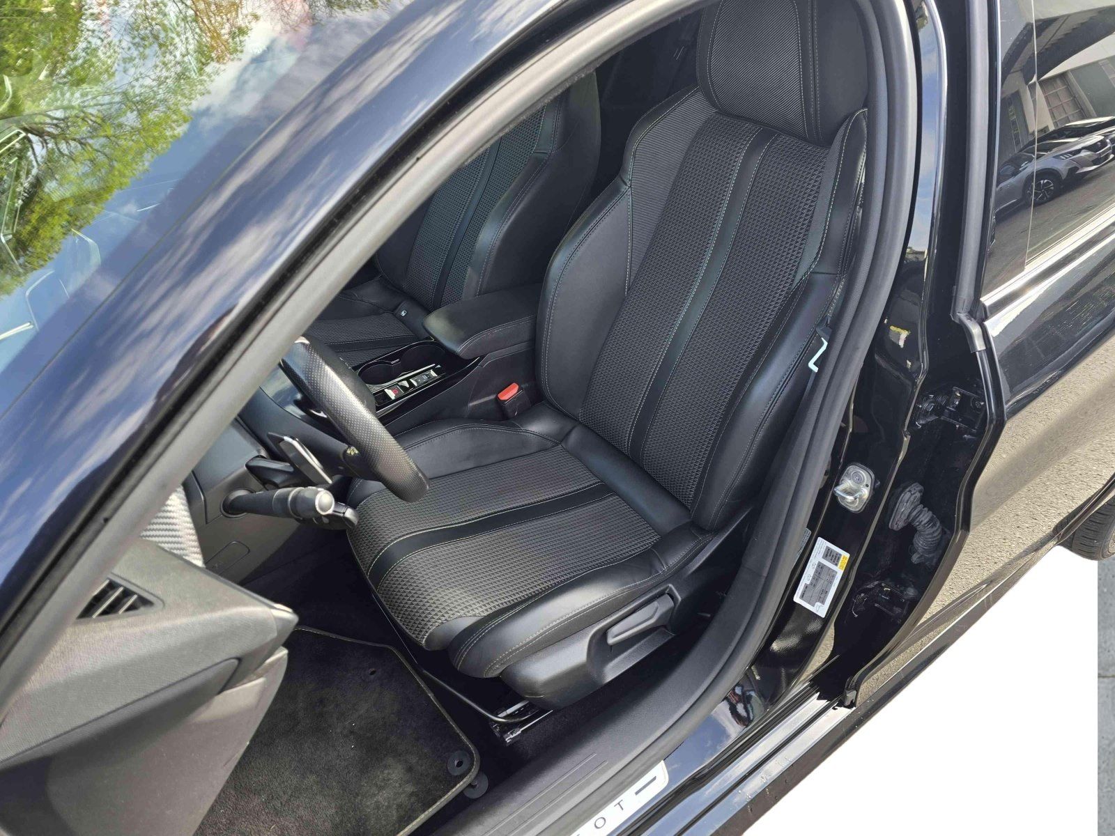 Peugeot 208 GT - Samsaru's Car Outlet
