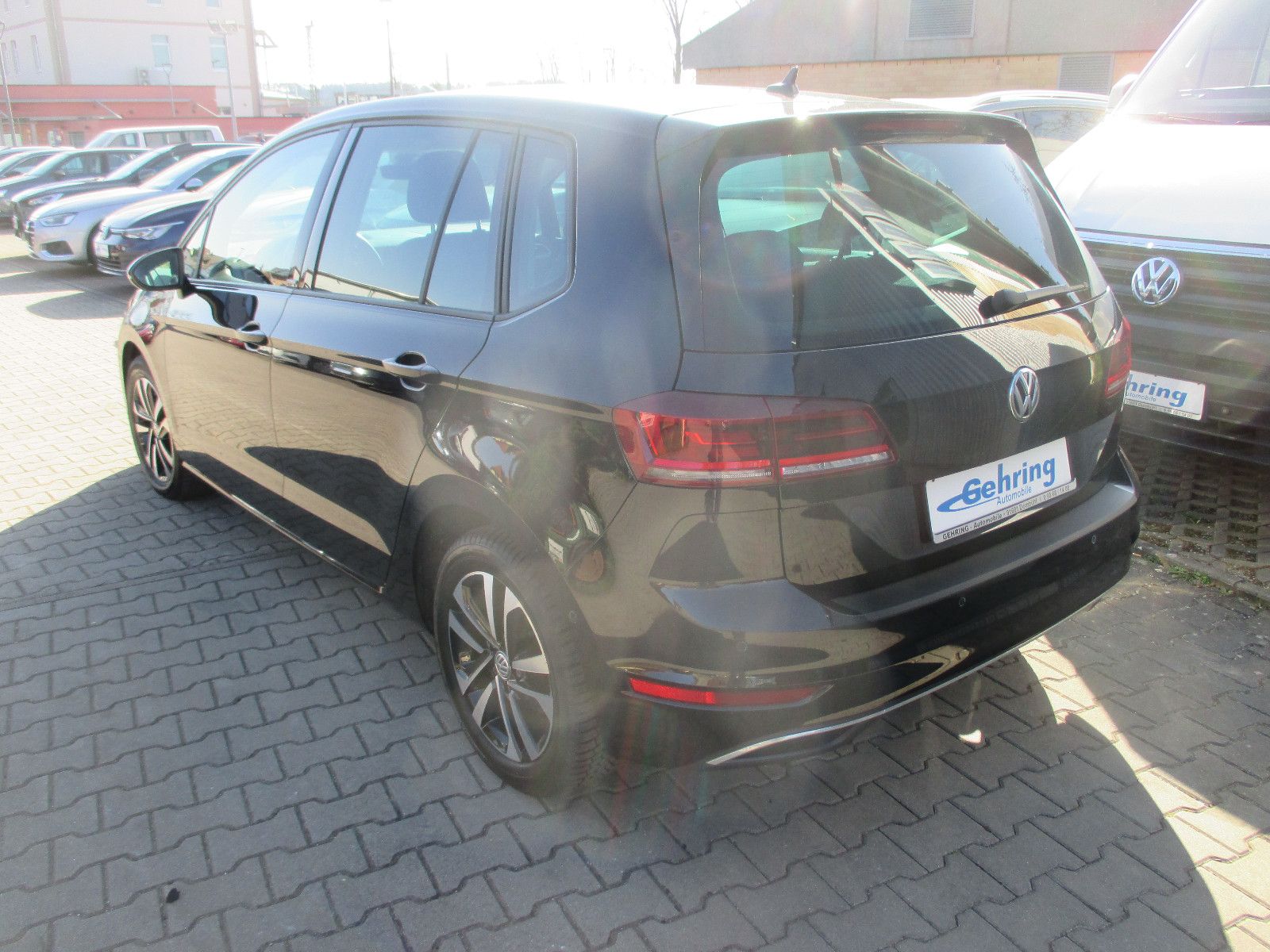 Volkswagen Golf Sportsvan 1.5 TSI DSG - Samsaru's Car Outlet
