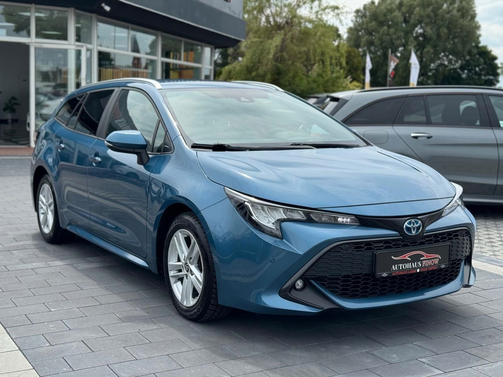 Toyota Corolla Touring Sports Hybrid Business Edition - Samsaru's Car Outlet