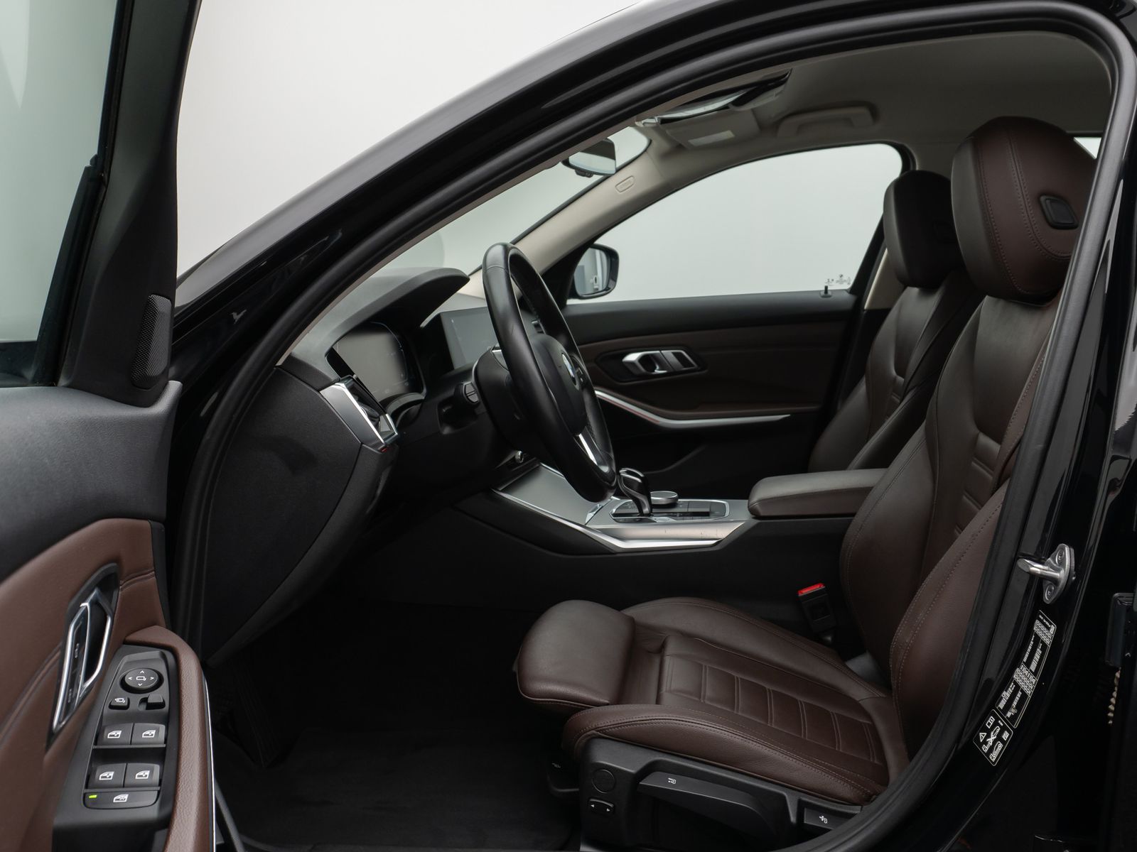 BMW 320d xD Sport Line - Samsaru's Car Outlet