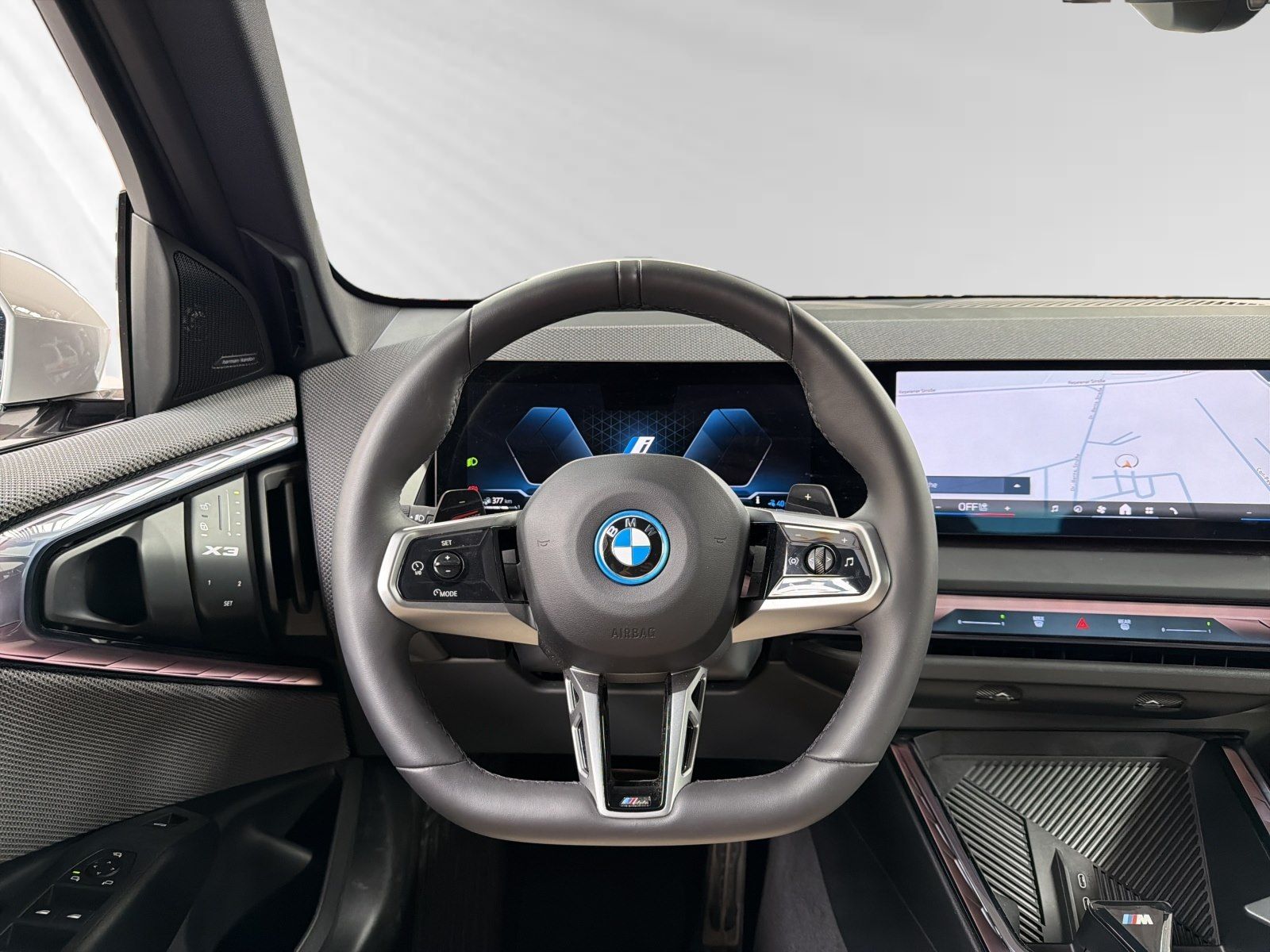 BMW X3 30e xDrive M Sport|AHK|Pano|21"LMR|Head-Up