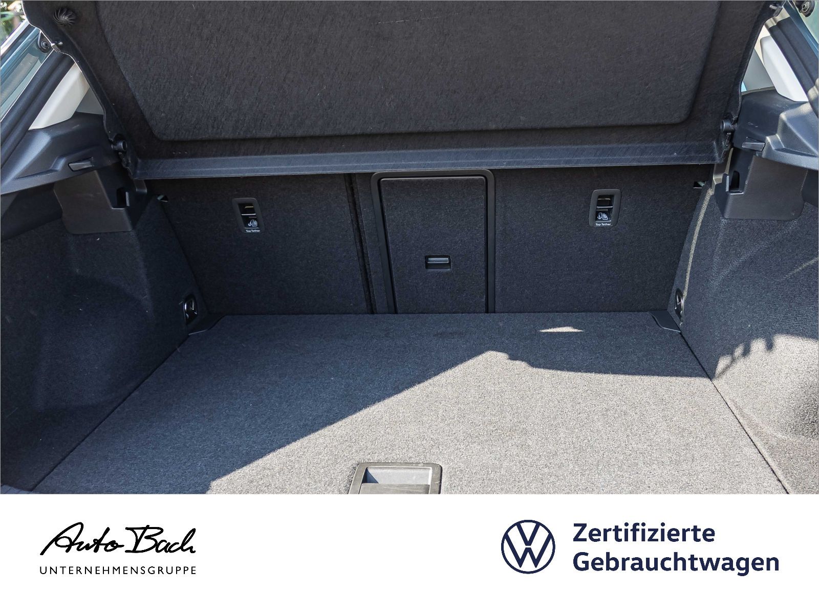 Volkswagen T-Roc 1.0 TSI Life - Samsaru's Car Outlet