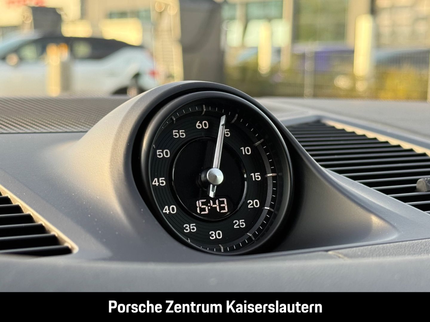 Porsche Cayenne E-Hybrid Black Edition HA-Lenkung 21-Zol