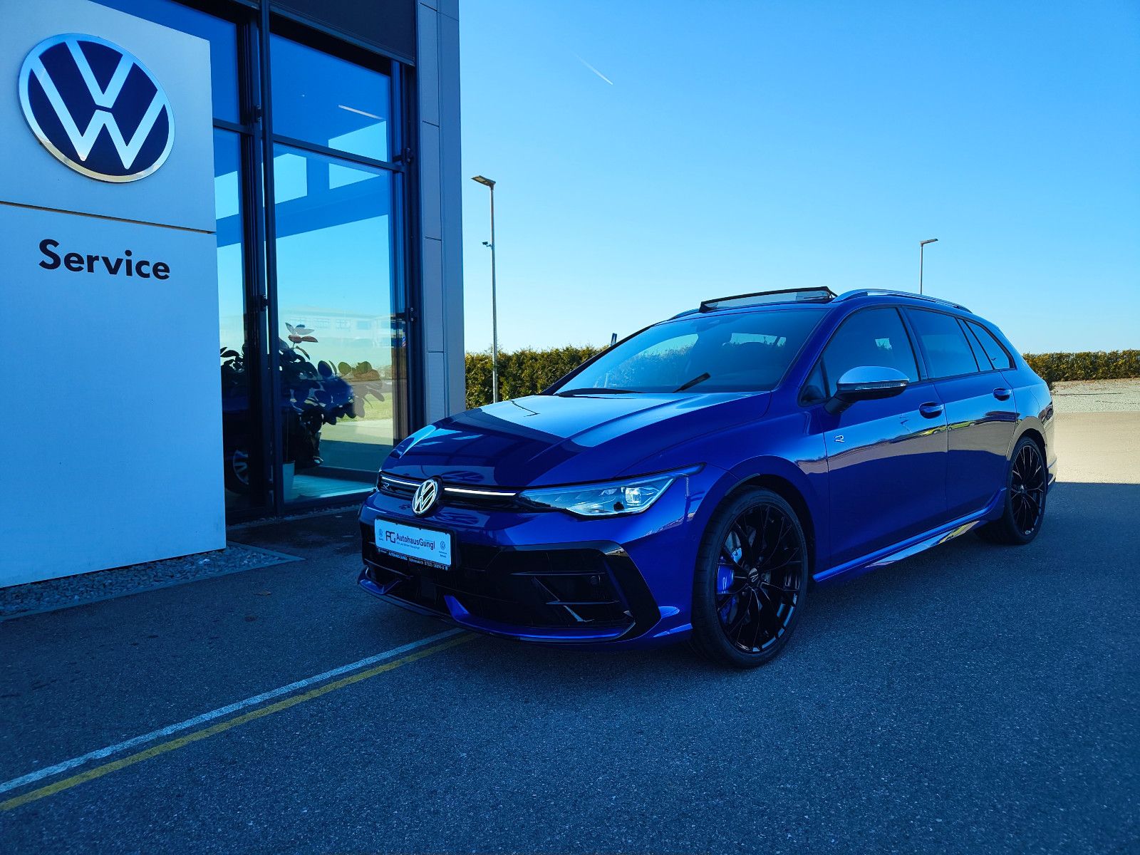 Volkswagen Golf R Variant 2.0 TSI 333 PS 4M/AHK/DCC/ASG2030