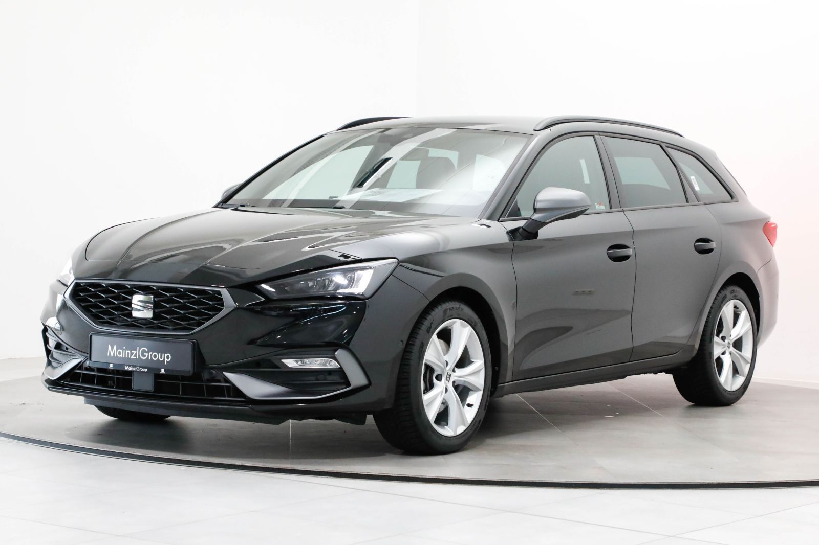 Seat Leon ST 2.0 TDI DSG FR AHK Navi Kamera ACC LED