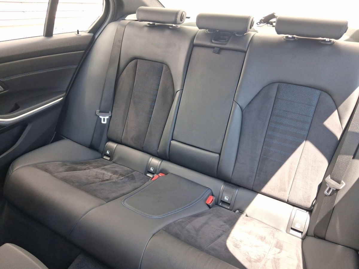 BMW 320e Lim M Sport - Samsaru's Car Outlet