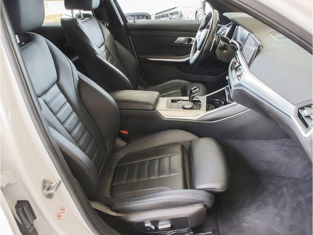 BMW 330 M Sport EU6d e xDrive Touring - Samsaru's Car Outlet