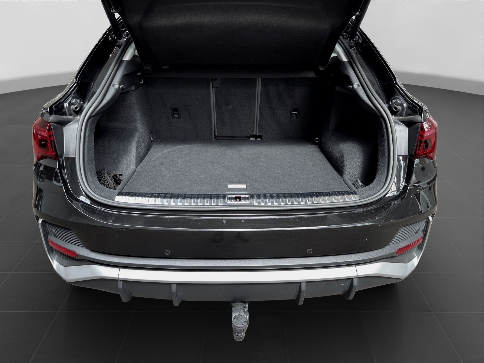 Audi Q3 Sportback 45 TFSI Q S LINE - Samsaru's Car Outlet