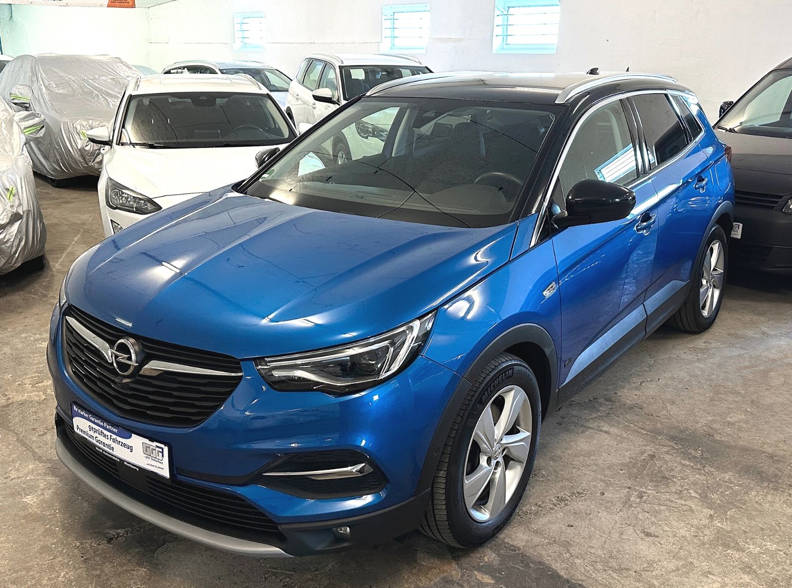 Opel Grandland X Ultimate Hybrid4 - Samsaru's Car Outlet