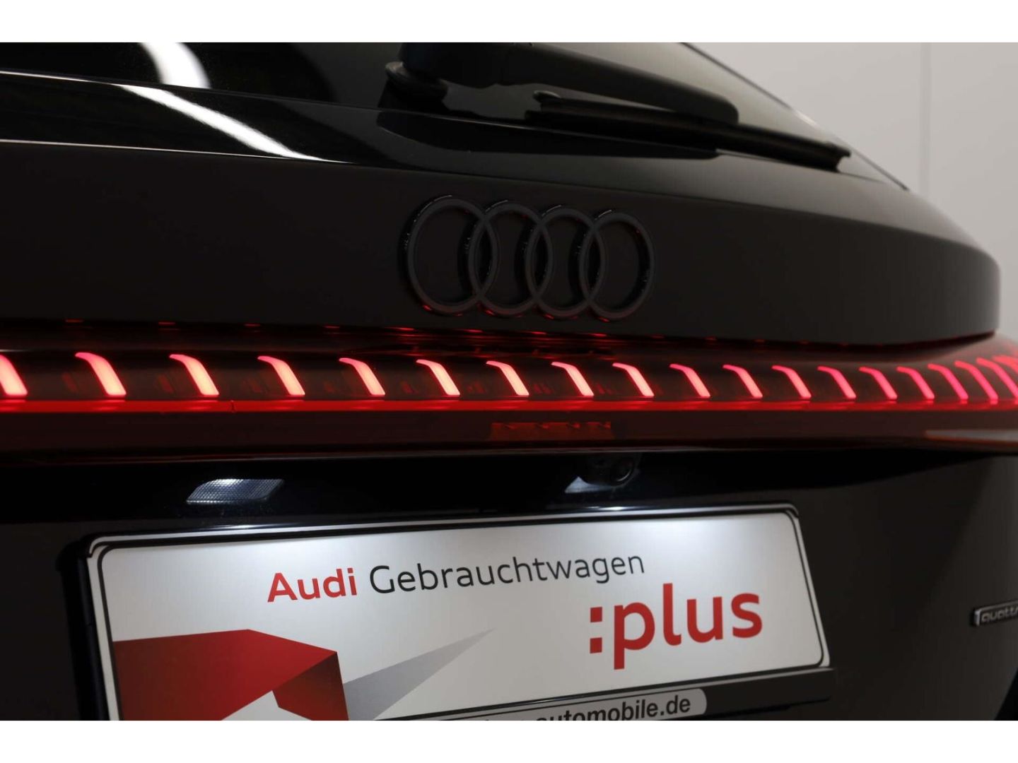 Audi A5 Avant e-hybrid qu. S line AHK/Bei.Dis./19''