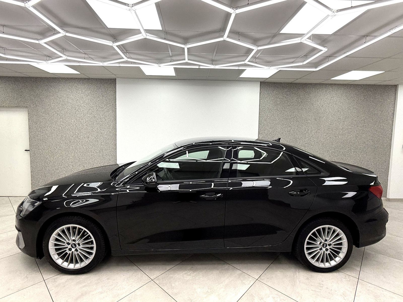 Audi A3 Limousine 35 TDI Edition One V-Cockpit Navi S