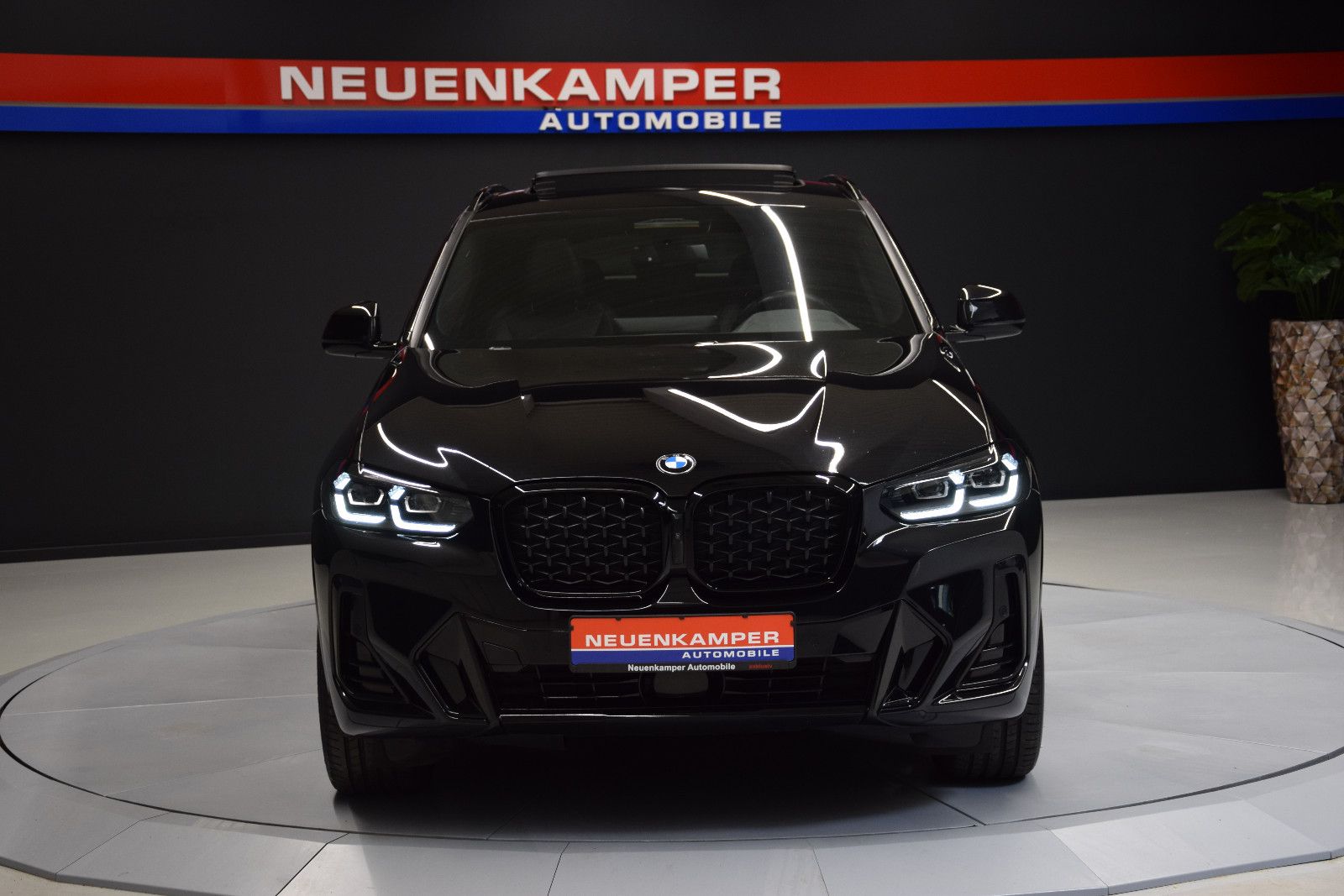 BMW X4 xDrive 30 d M Sport ACC Pano Leder AHK STHZ