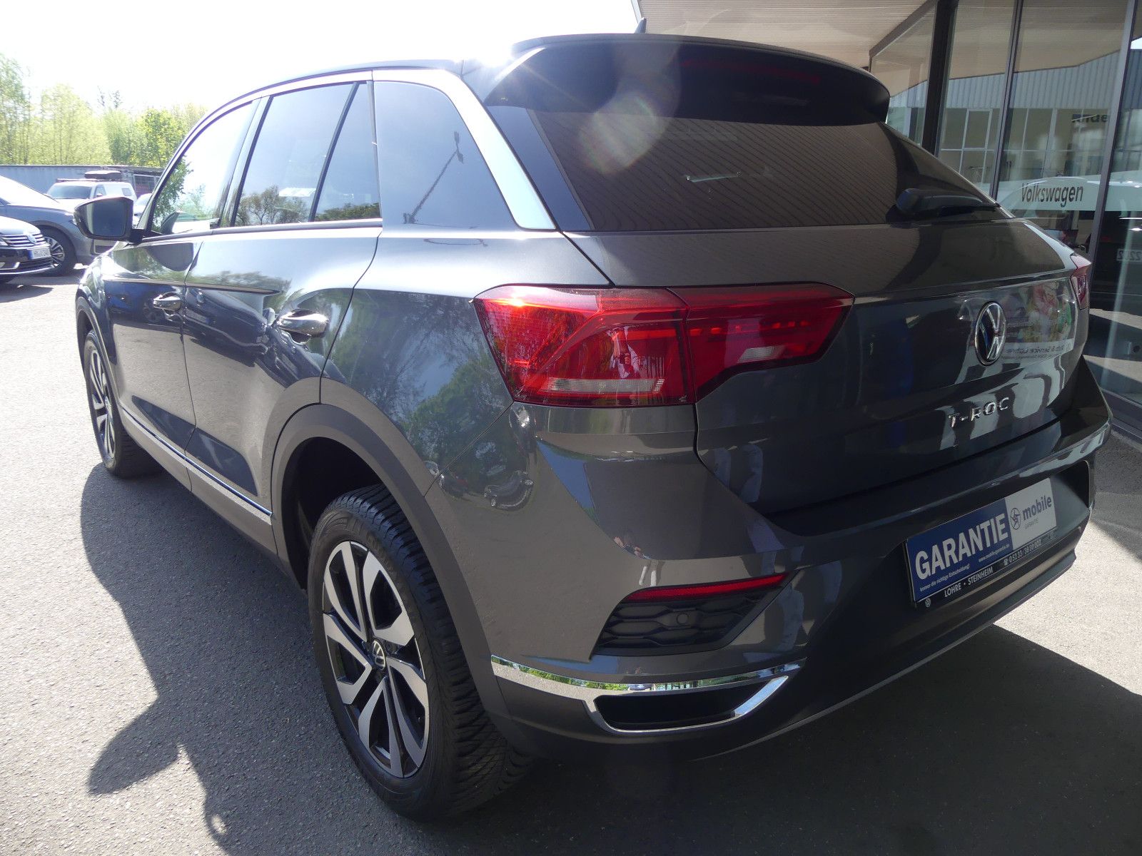 Volkswagen T-Roc 1.5 TSI Active - Samsaru's Car Outlet