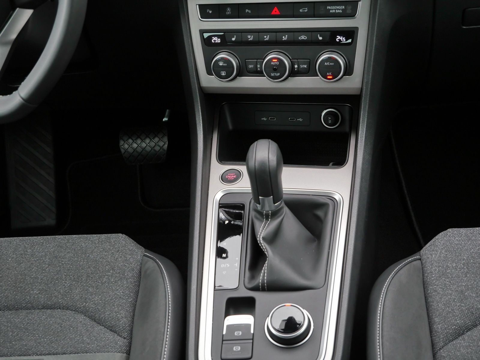 Seat Ateca Xperience 2.0 TDI LED*AHK*RFK*AppConnect