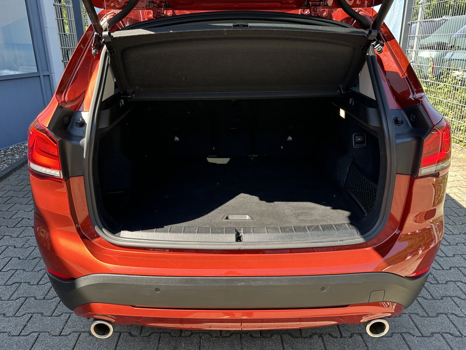 BMW X1 xDrive20i Advantage - Samsaru's Car Outlet