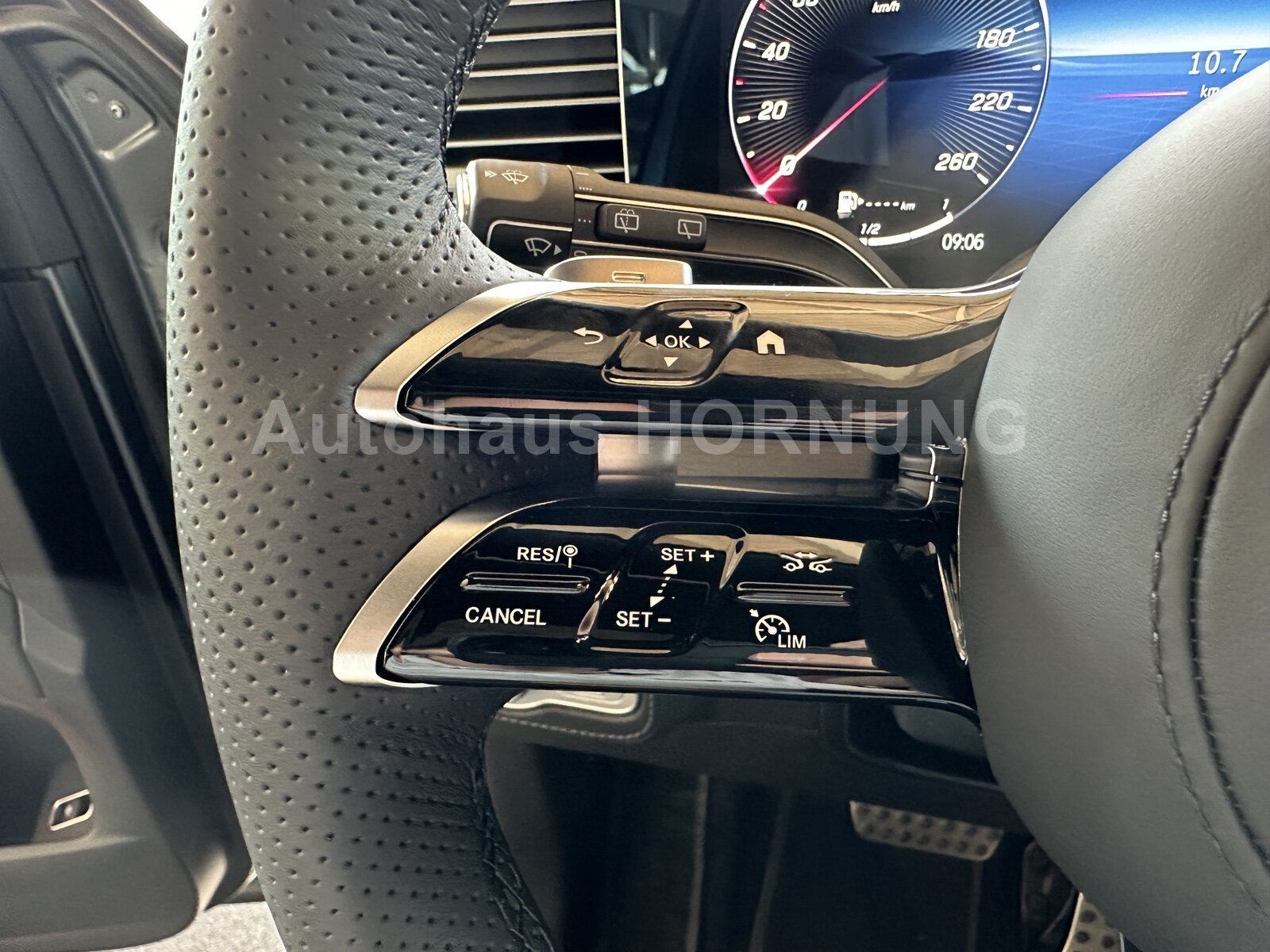 Mercedes-Benz GLE 450d 4M PANOSD AMG NIGHT DISTR 360° AHK BURM