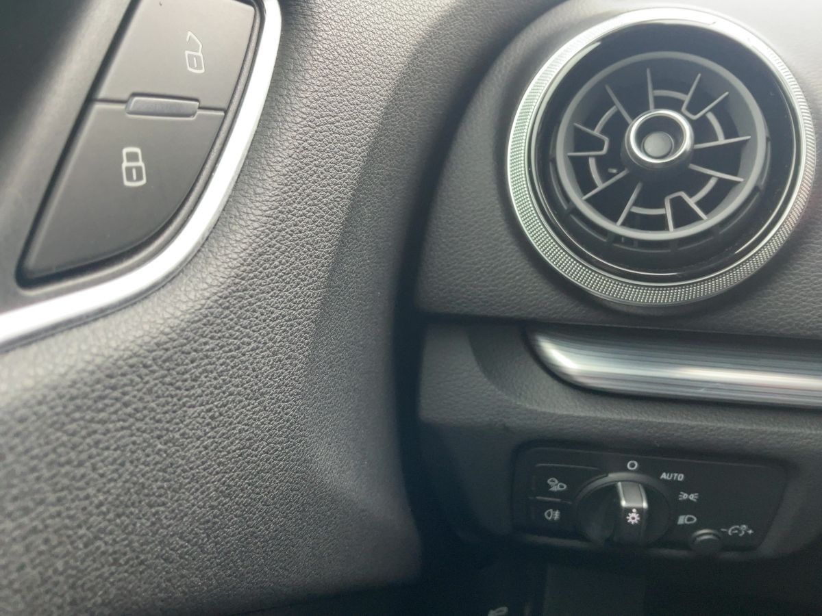 Audi A3 Sportback 35 TFSI S-TR SPORT - Samsaru's Car Outlet