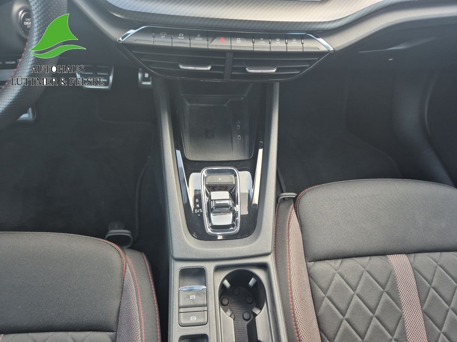 Skoda Octavia Combi RS 1.4 TSI DSG - Samsaru's Car Outlet
