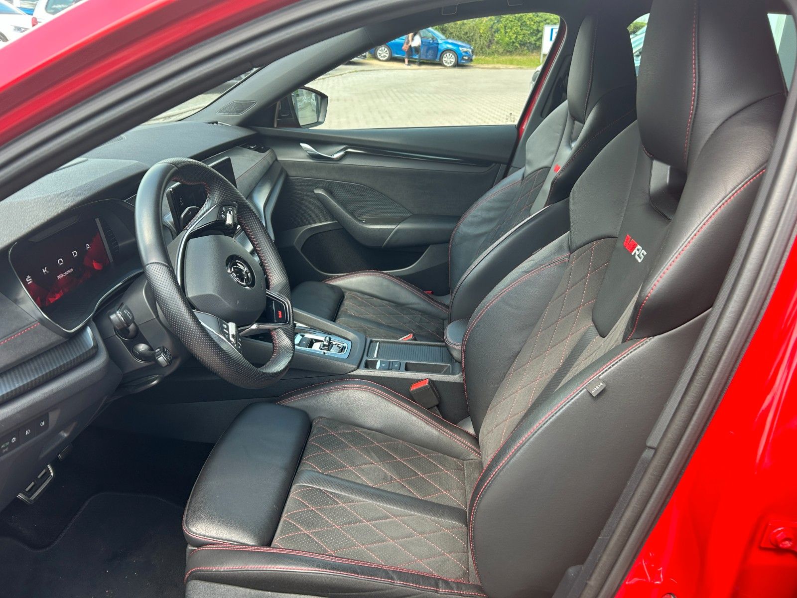Skoda OCTAVIA Combi RS Plus - Samsaru's Car Outlet