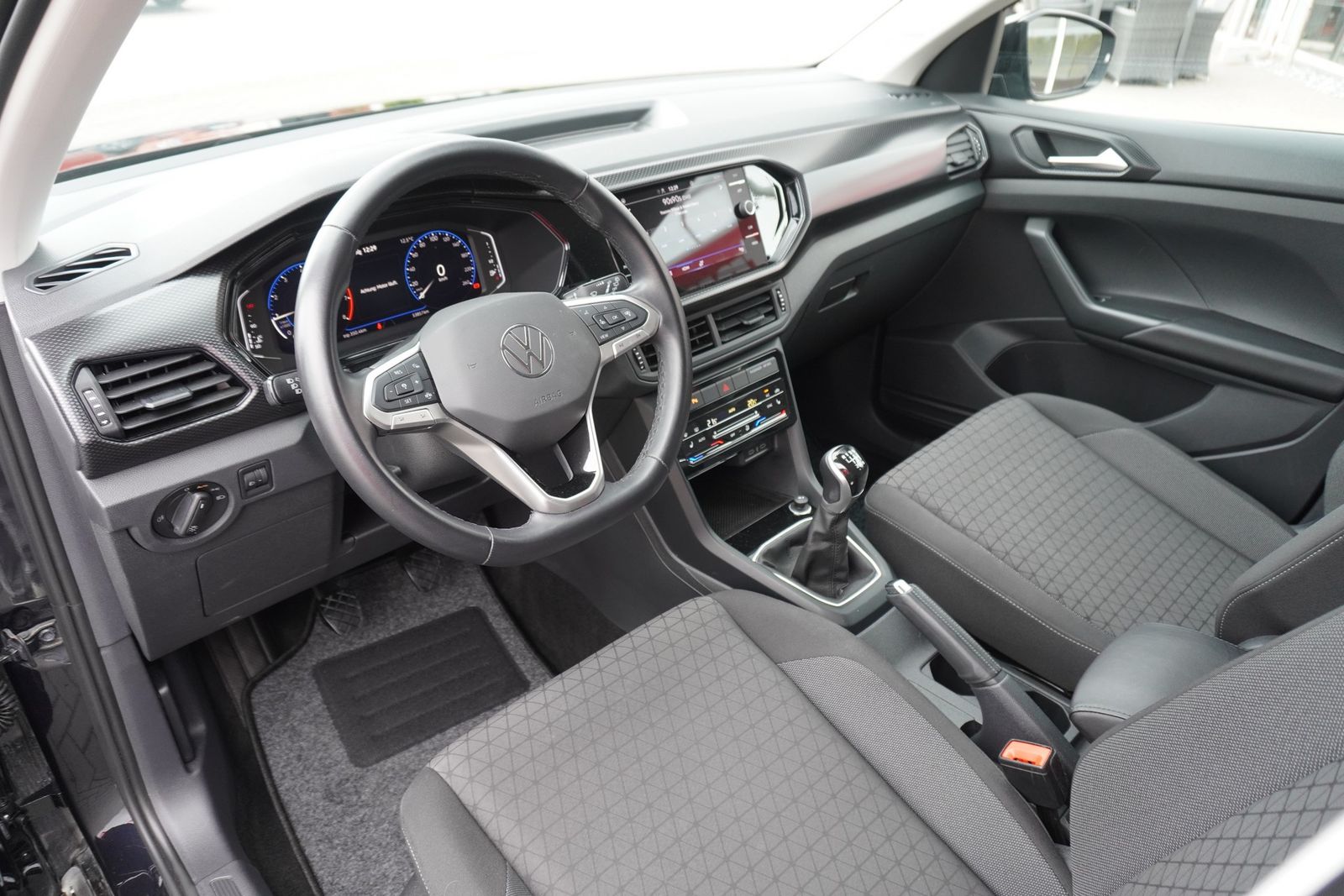 Volkswagen T-Cross 1.0 TSI - Samsaru's Car Outlet