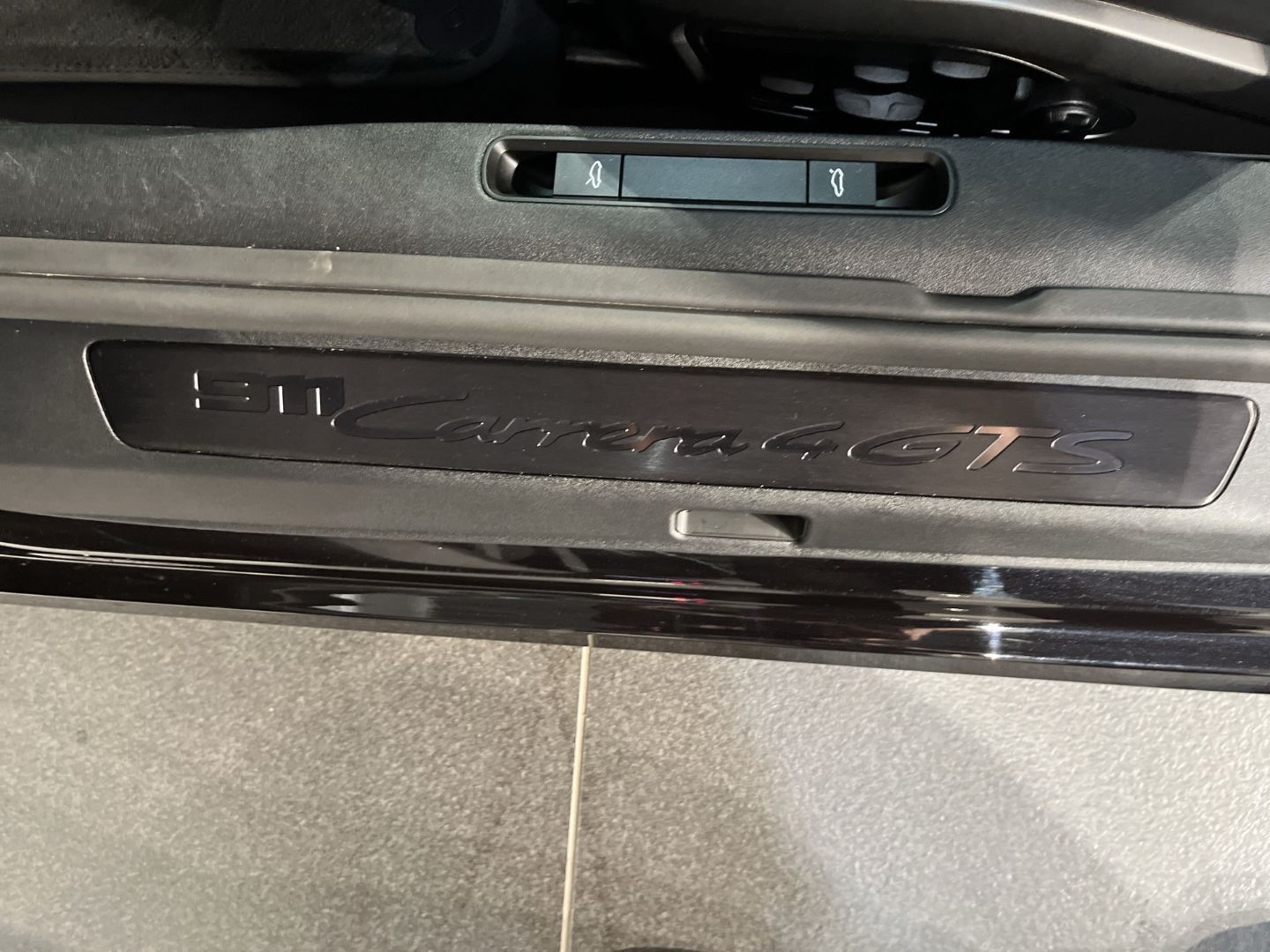 Porsche 992 911 Carrera 4 GTS Cabrio BOSE Surround View
