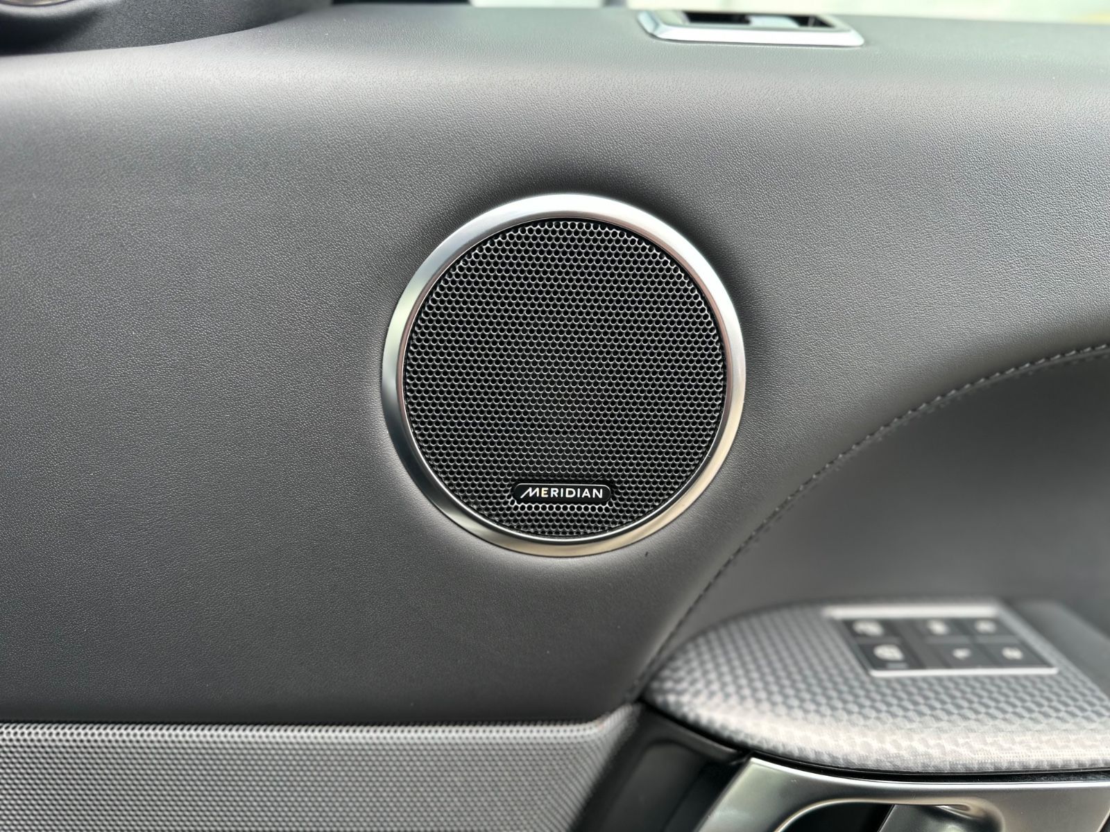 Range Rover Sport - Samsaru's Car Outlet