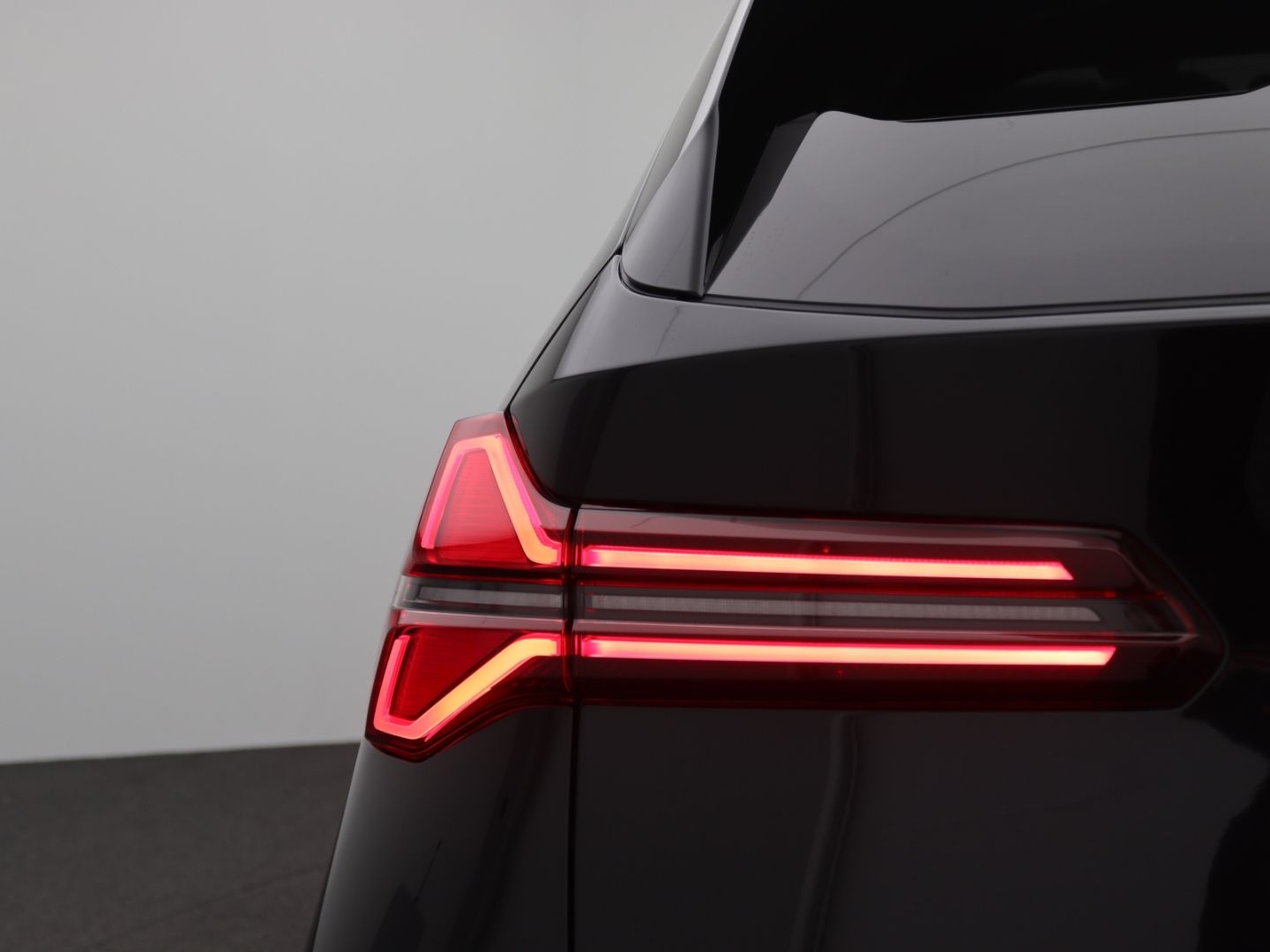 BMW X3 30 e xDrive M Sport HUD AHK-klappbar Panodach