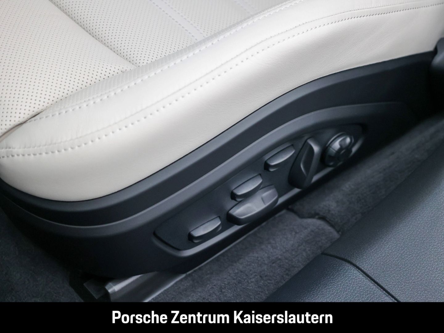 Porsche Panamera 4 E-Hybrid InnoDrive Surround-View LED