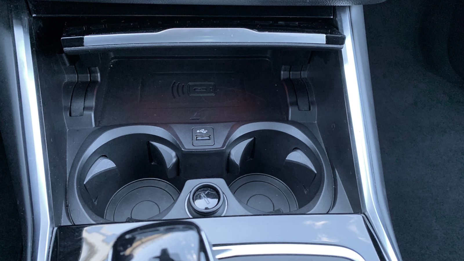 BMW 320i Touring Sport Line - Samsaru's Car Outlet