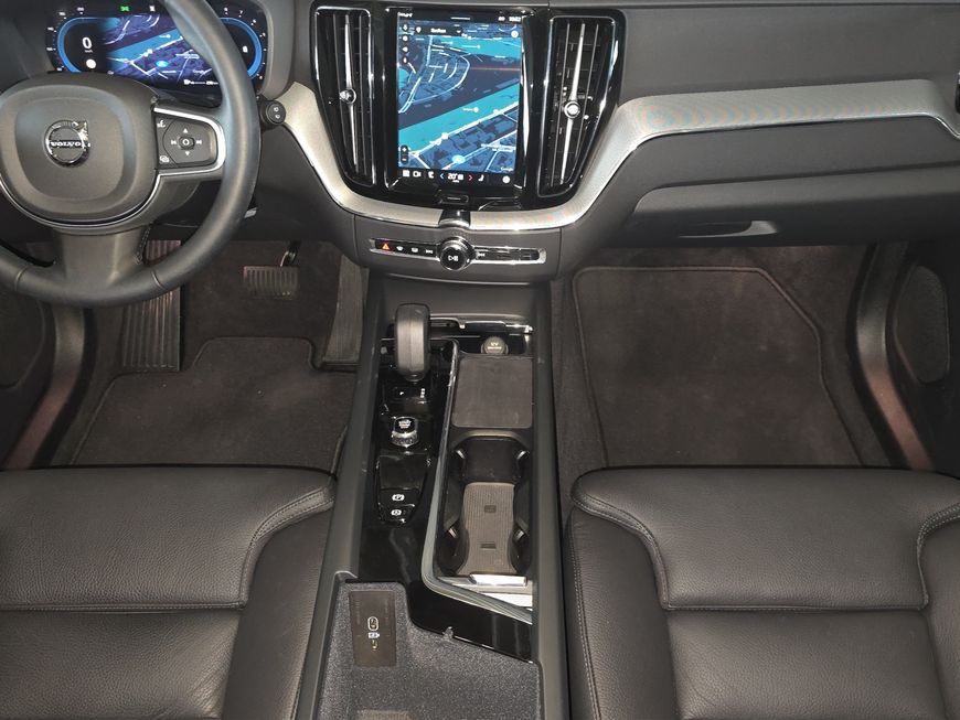 Volvo XC60 B5 B AWD Core