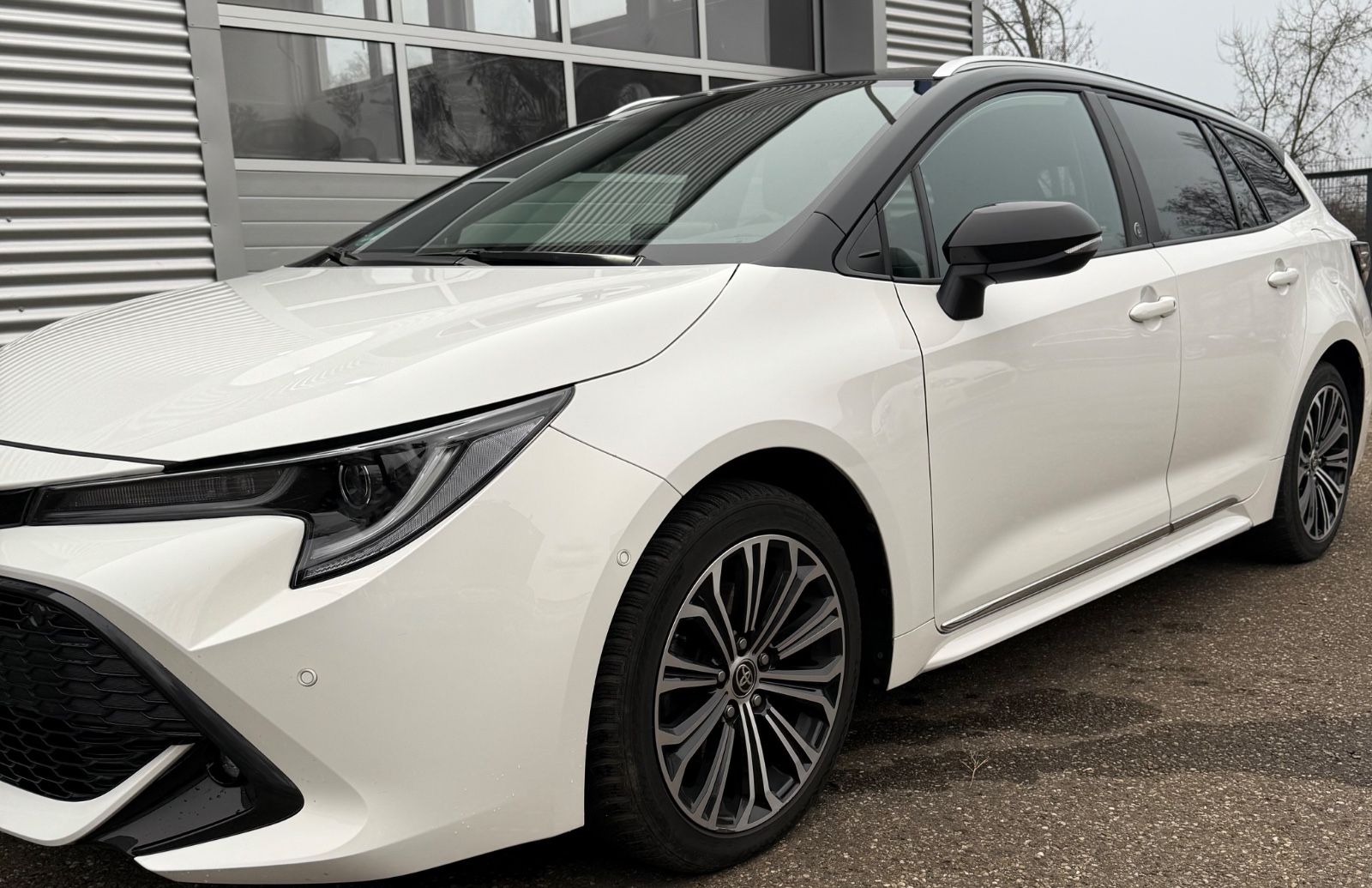 Toyota Corolla Touring Sports Hybrid Team D - Samsaru's Car Outlet