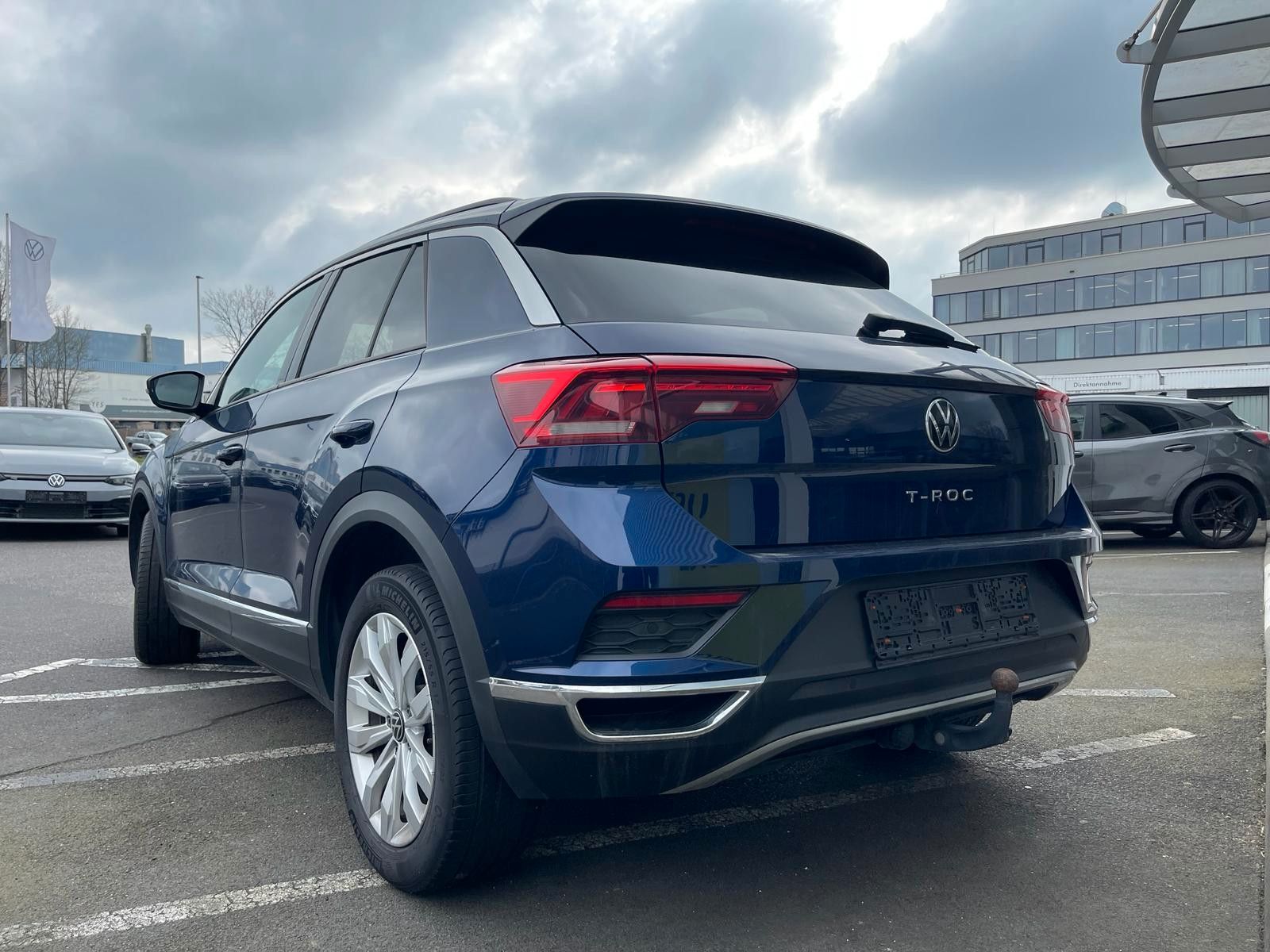 Volkswagen T-Roc Sport 1.5 TSI - Samsaru's Car Outlet