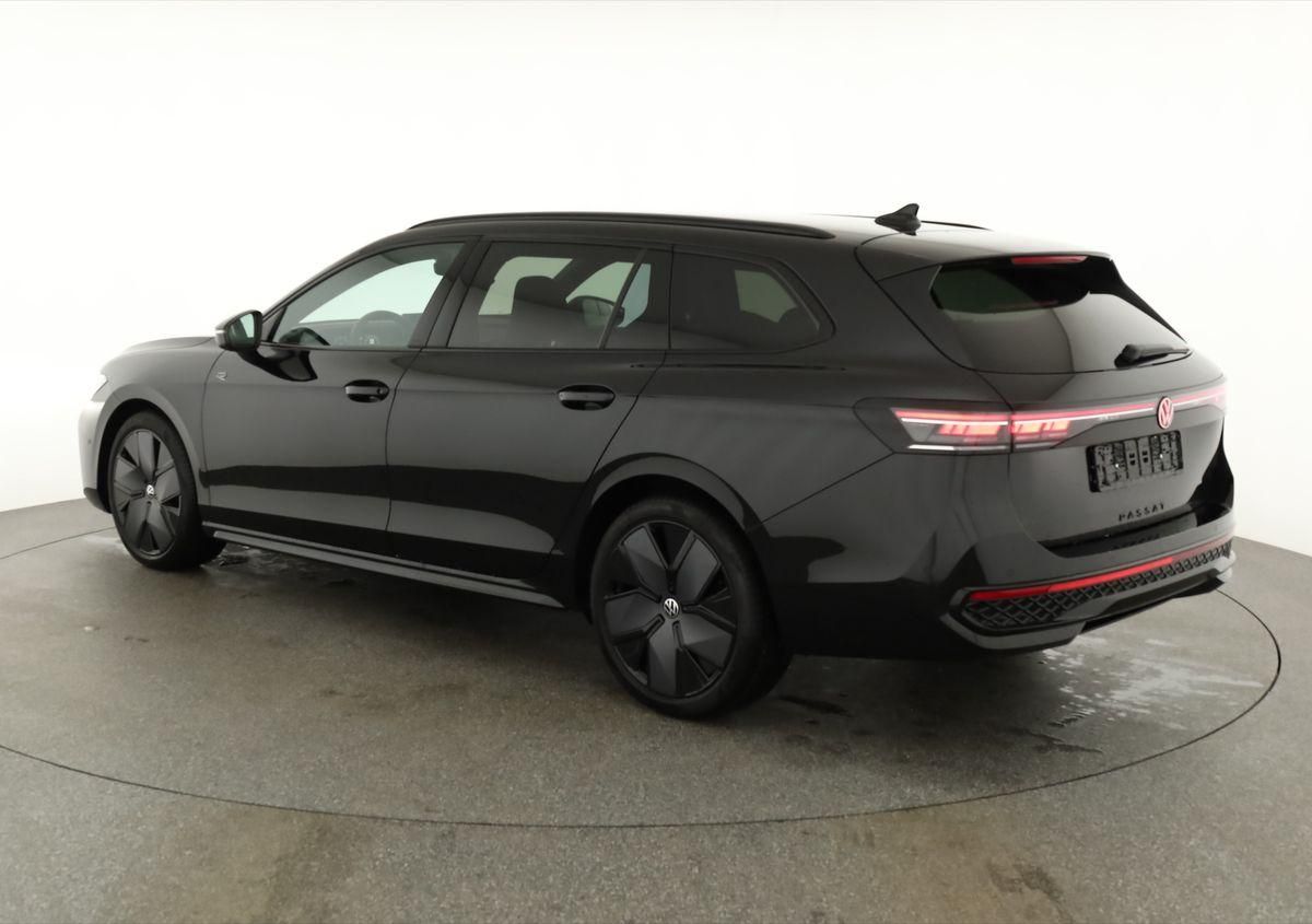Volkswagen Passat Variant TDI DSG 4M R-LINE Black, AHK, IQ.