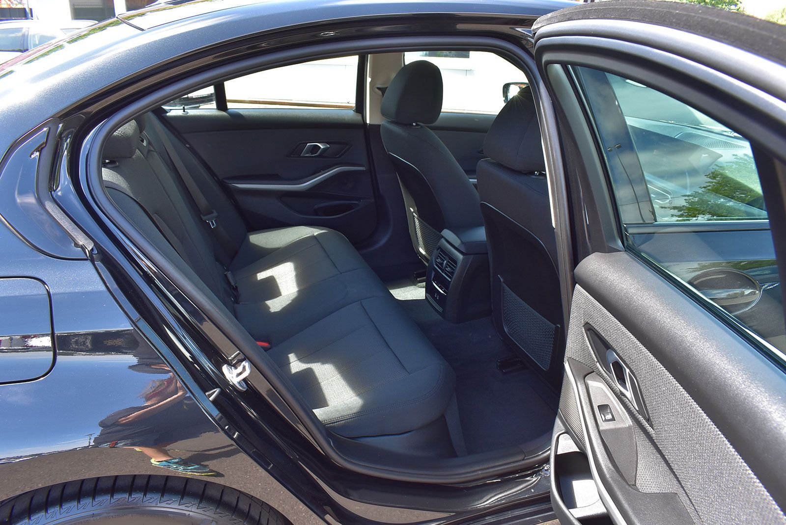 BMW 320 d xDrive - Samsaru's Car Outlet