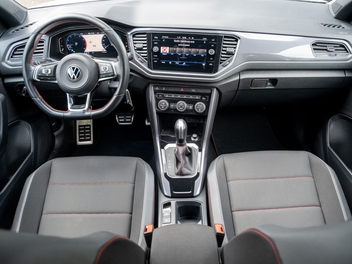 Volkswagen T-ROC Sport 1.5 TSI - Samsaru's Car Outlet