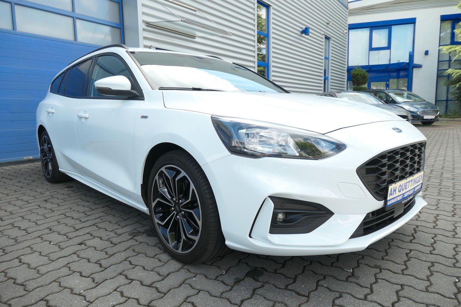 Ford Focus Turnier 1.5 ST-Line - Samsaru's Car Outlet