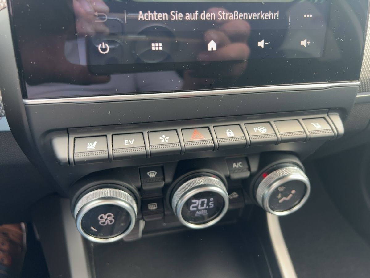 Renault Arkana 1.6 E-TECH INTENS - Samsaru's Car Outlet