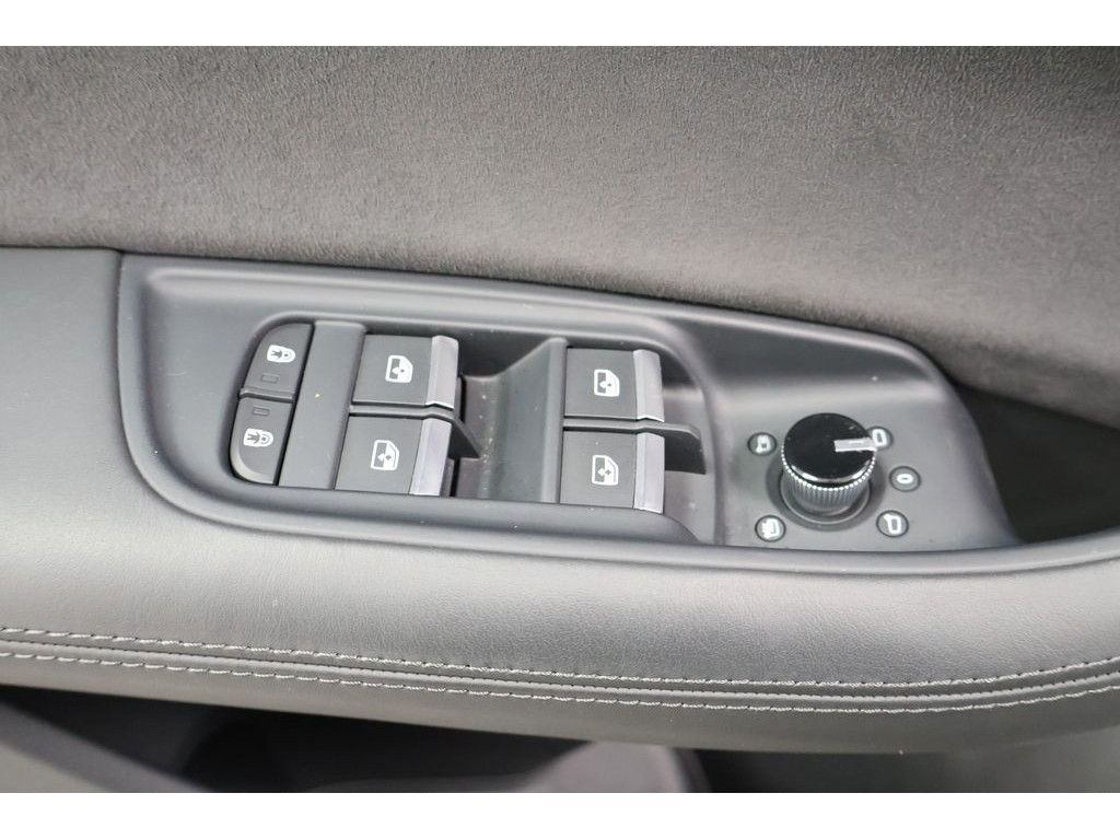 Audi RS Q8 4.0 TFSI quattro performance Navi,Matrix,H