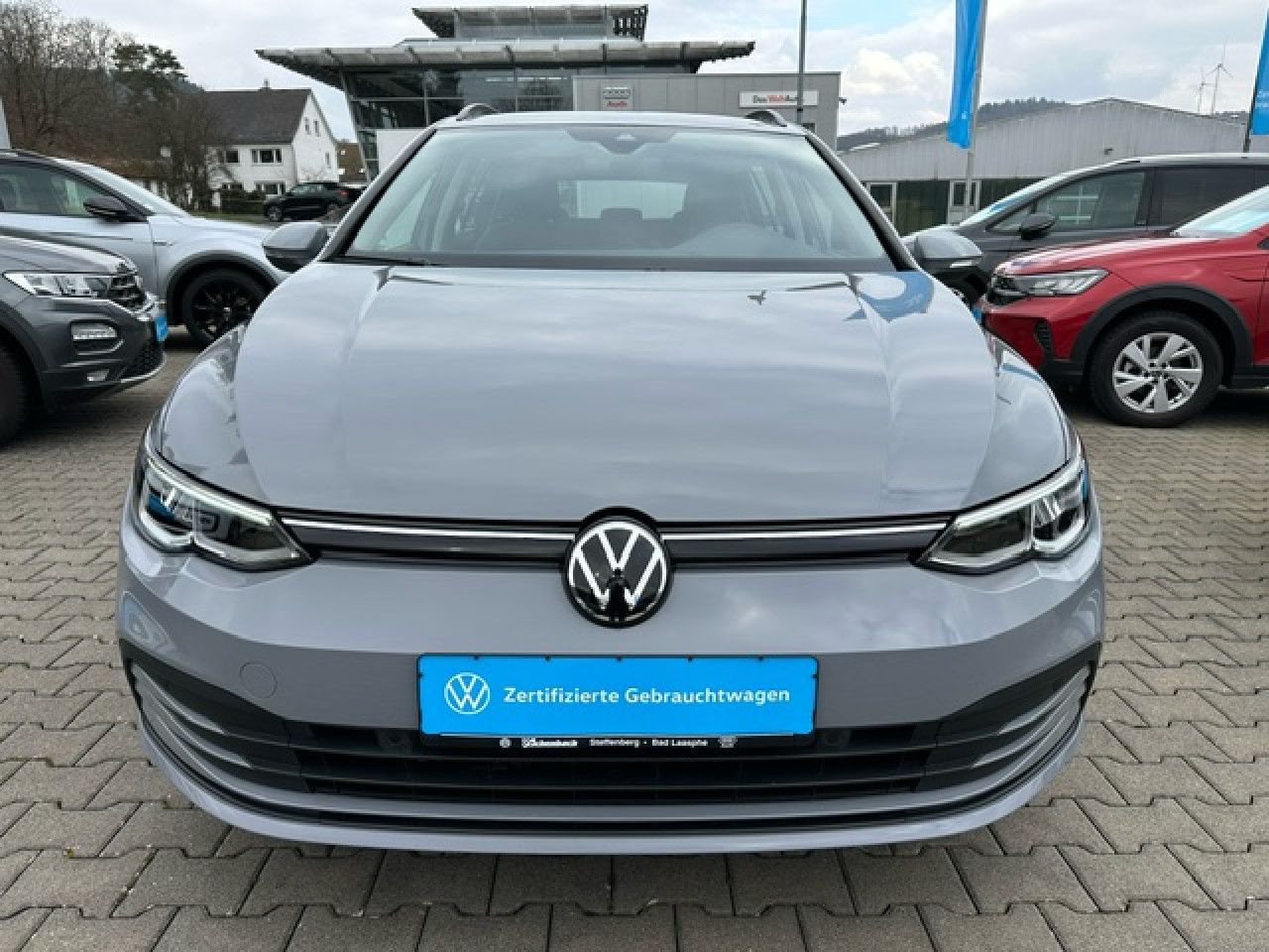 Volkswagen Golf VIII Variant Life 1.5 TSI - Samsaru's Car Outlet