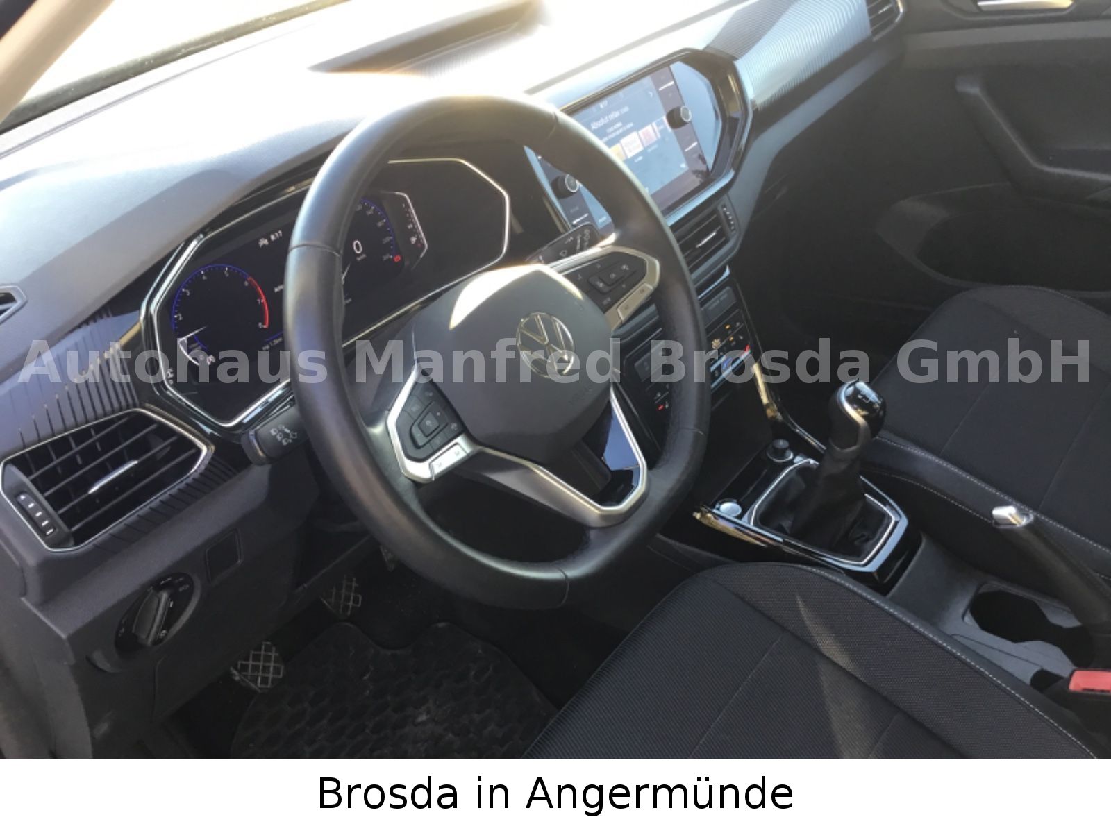 Volkswagen T-Cross Style - Samsaru's Car Outlet