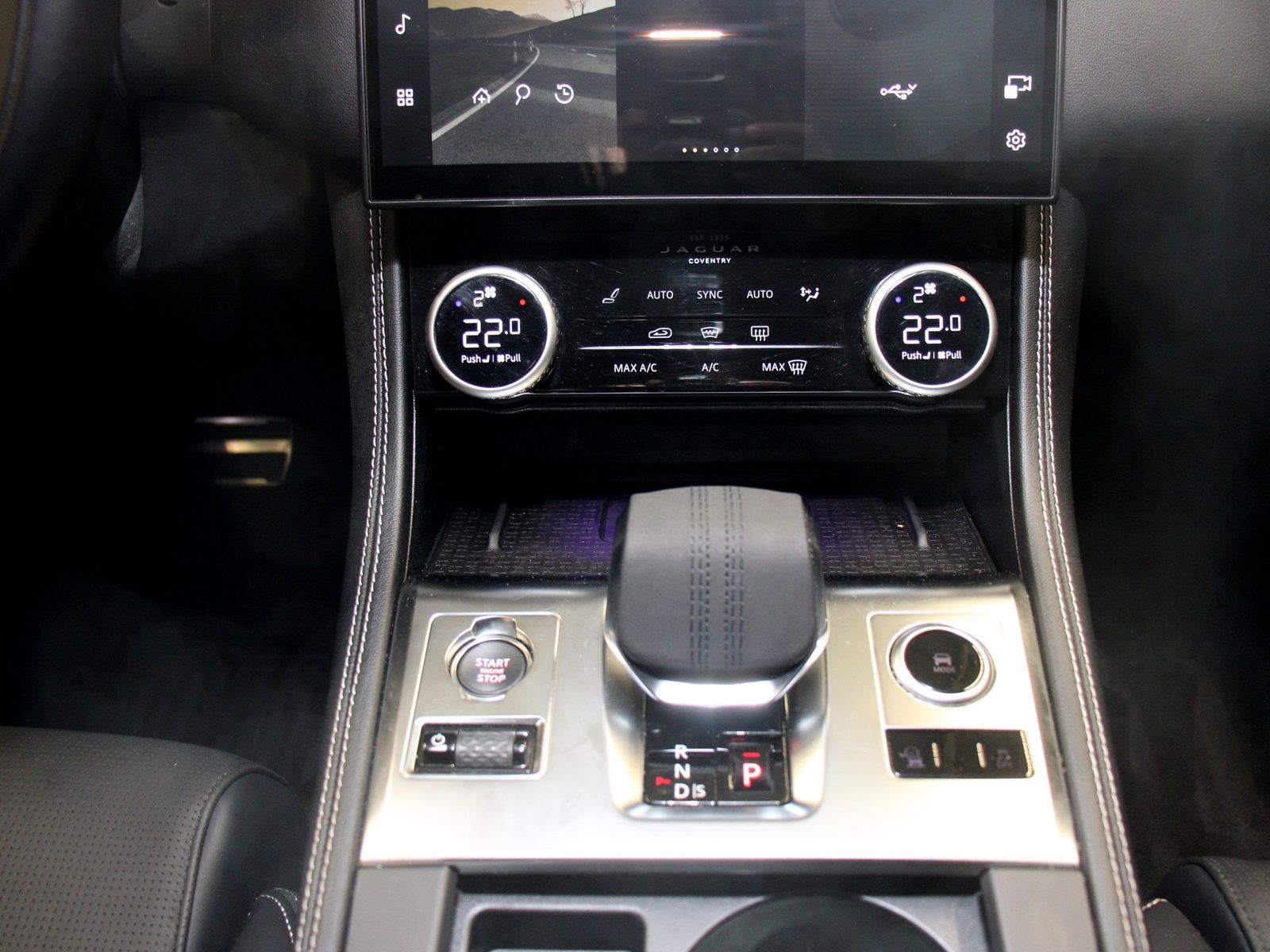 Jaguar F-Pace D300 R-Dynamic HSE AWD inkl. Winterkomple