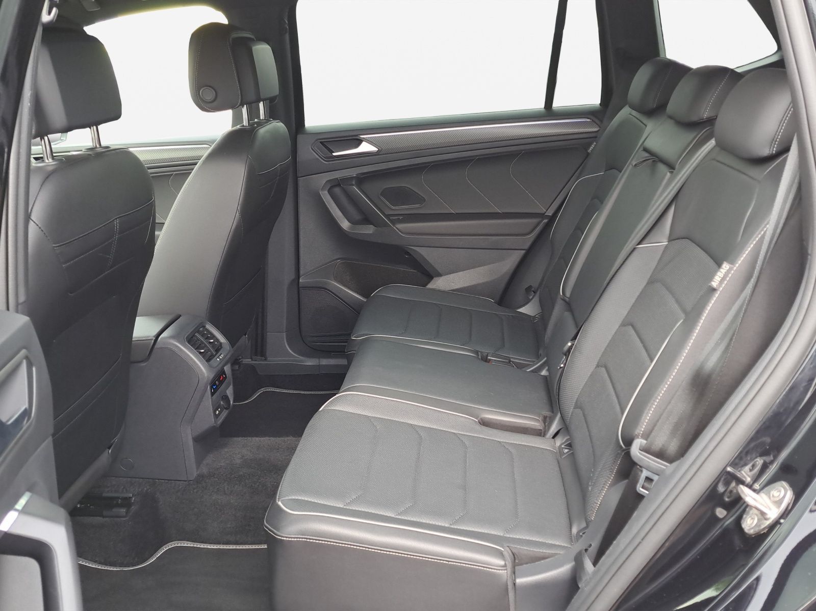 Volkswagen Tiguan Allspace 2.0 TDI R-Line 4M*Matrix*H&K*HuD