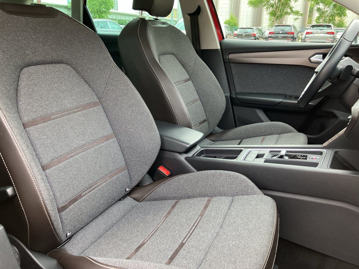Seat Leon SPORTSTOURER XCELLENCE 1.5 eTSI DSG PANO